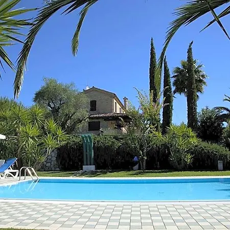 Tenuta Sol Alto Монсамполо-дель-Тронто